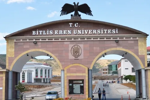 Bitlis Eren Üniversitesi 2021-2022 bahar döneminde lisansüstü programlara öğrenci alacaktır.