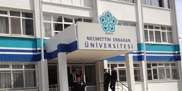 Necmettin Erbakan Üniversitesi 2022-2023 Güz döneminde lisansüstü programlara öğrenci alacaktır.