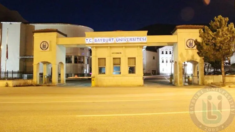 Bayburt Üniversitesi 2021-2022 bahar döneminde lisansüstü programlara öğrenci alacaktır.