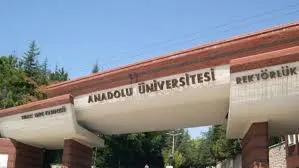 Anadolu Üniversitesi 2022-2023 bahar döneminde lisansüstü programlara öğrenci alacaktır.